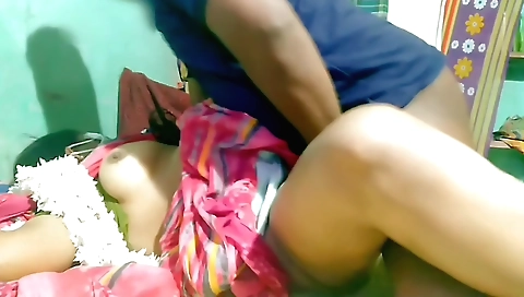 amateur big ass indian lady gets fucked by her aunt