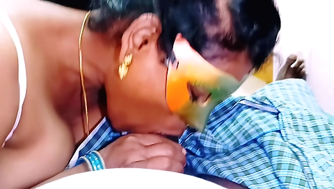 Indian amateur sex video shows girl with her husband