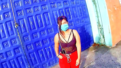 Indian amateur in big ass gets a dick in her out on the streets