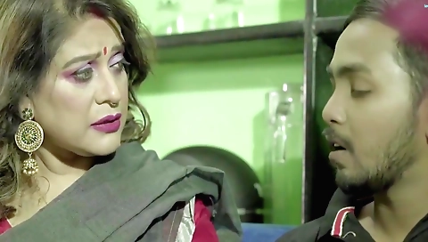 Indian hottie rides young stepson till her ass gets wet