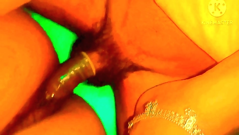 Indian girl is showing her sexy face in this amateur video