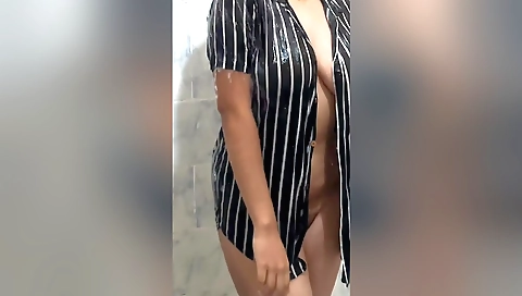 Indian amateur solo girl sucking and giving a handjob