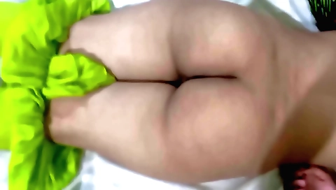 Indian girl gets fucked by a masseur in the massage room