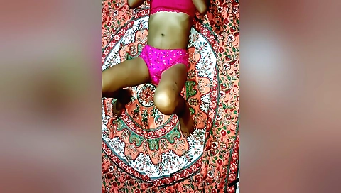 Indian teen sex video with a hot slut and her friend