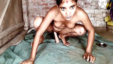 Indian girlfriend enjoys playing with homemade toy