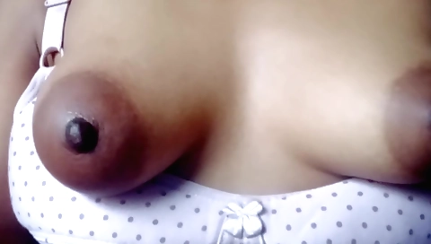 Amateur solo female made by a guy in which she is masturbation