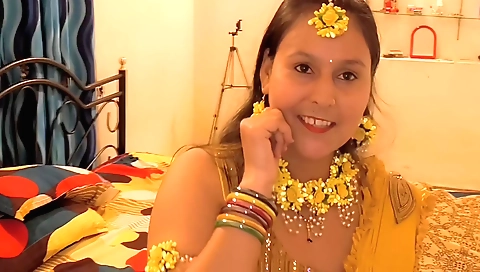 Indian girl is getting fingered by her lover in a bathroom video