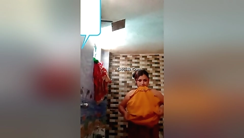 Hot brunette amateur webcam show with a sexy girl in lingerie