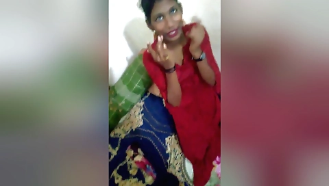 Indian brunette shows us her body at the porn store