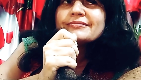 Mature indian amateur housewife gets fucked in her mouth