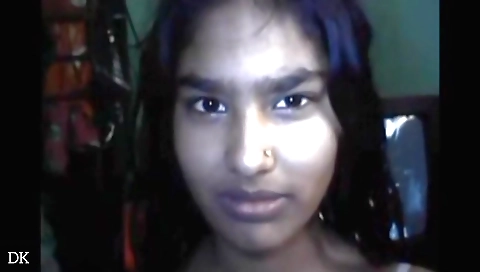 My beautiful girlfriend's shaved pussy is really hot