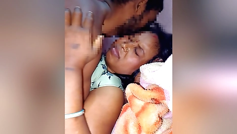 Indian teen 18+ amateur showing her natural body 18+