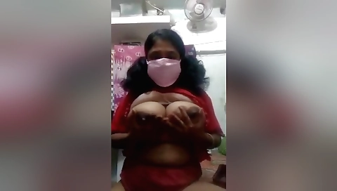 Today Exclusive-desi Girl Showing Her Big Boobs And Pussy
