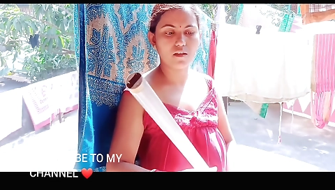 Indian girl with a big ass shows off cum on her face