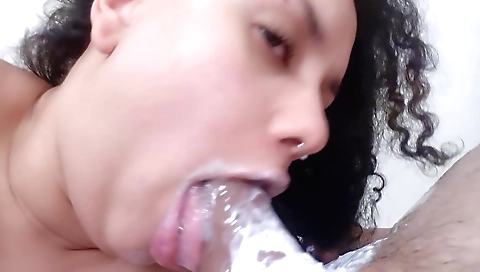 Indian amateur with a nervous tongue gets deep throated
