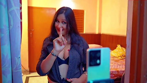 Hot Youtube Model Fucking With New Vlogger! Desi Hot Sex