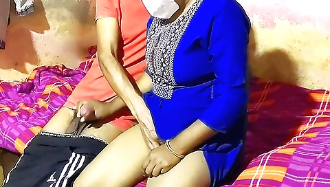 Indian amateur video with a brunette teen giving a blowjob