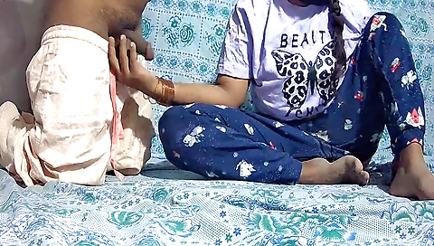 Indian amateur video of a hot girl getting fucked by guy