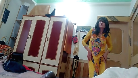 Busty brunette in a hot pose moves her ass on webcam