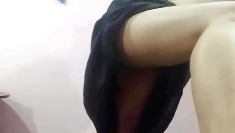 Indian girl masturbates on webcams in sexy position