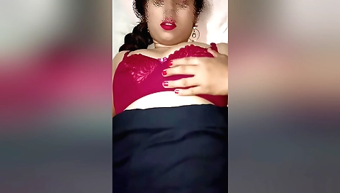 Beauty with perfect curves and sexy curves 18+ video
