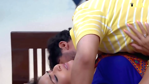 Sexy indian babe shows her sexy body in a porn movie