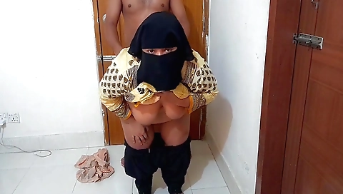 Indian milf with big ass gets fucked in the office