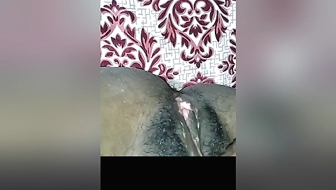 Indian girl with hairy cunt and hairy pussy in hd video