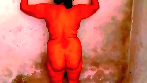 Amateur video show of a big ass brunette making it