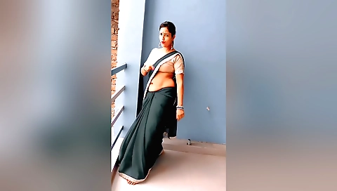 Indian amateur solo video with a big booty and big boobs