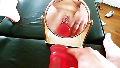 Southern girl with a hot ass has her hole filled with a toy