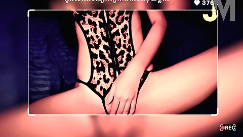 Amateur brunette with a sexy face makes love to her lover