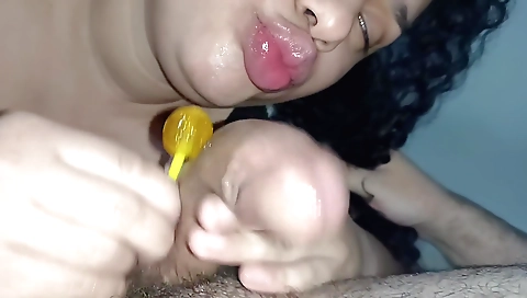 Indian brunette has her mouth sucked and gets to cum