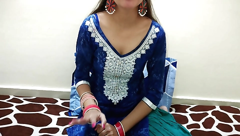 Amateur woman shows her cheating tendencies by giving herself video