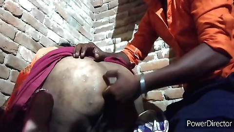 Indian pornstar with nice body caught fucking on cam