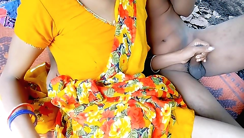 Indian chick gets fucked in a jungle in a deepthroat