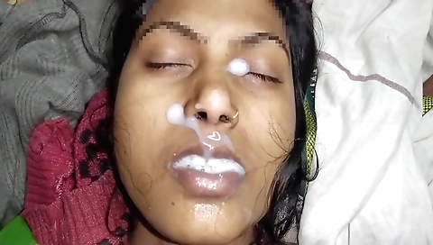 Curvy brunette with a big face sucks and gets facial